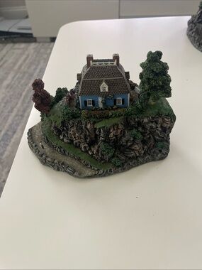 Danbury Mint Fisherman’s Cove Colin Gough Blue Mansion Sculpture Replacement